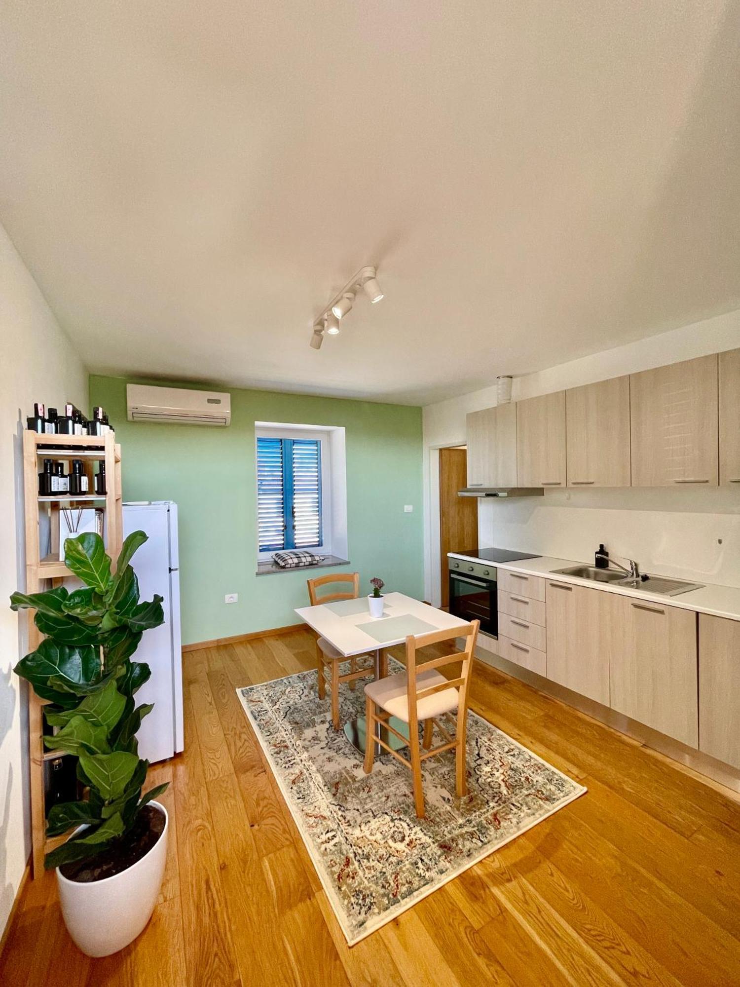 Santomas Apartments Šmarje Εξωτερικό φωτογραφία